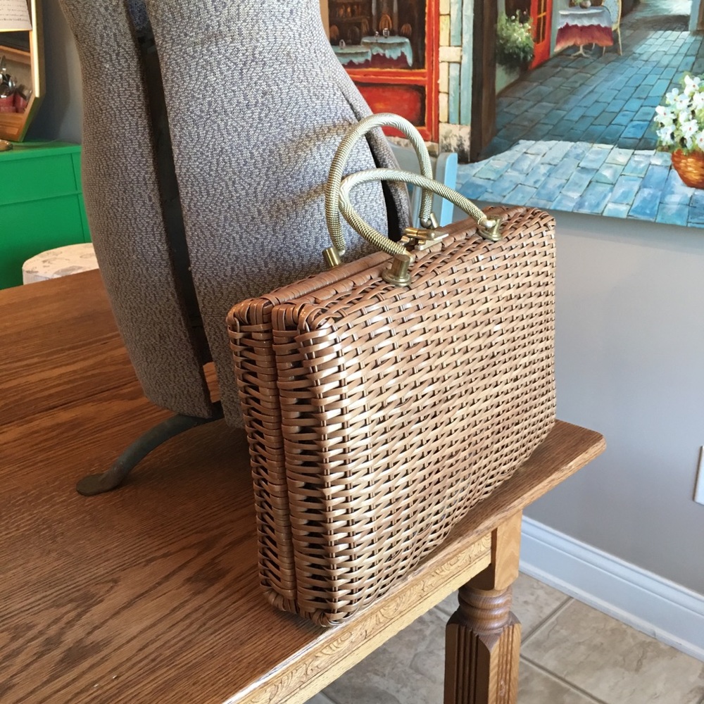 Vintage basket purse